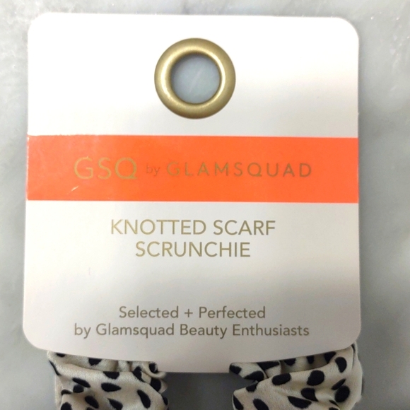 NWT GSQ By Glamsquad Knotted Dotted Satin Scarf Squishie - Picture 6 of 7